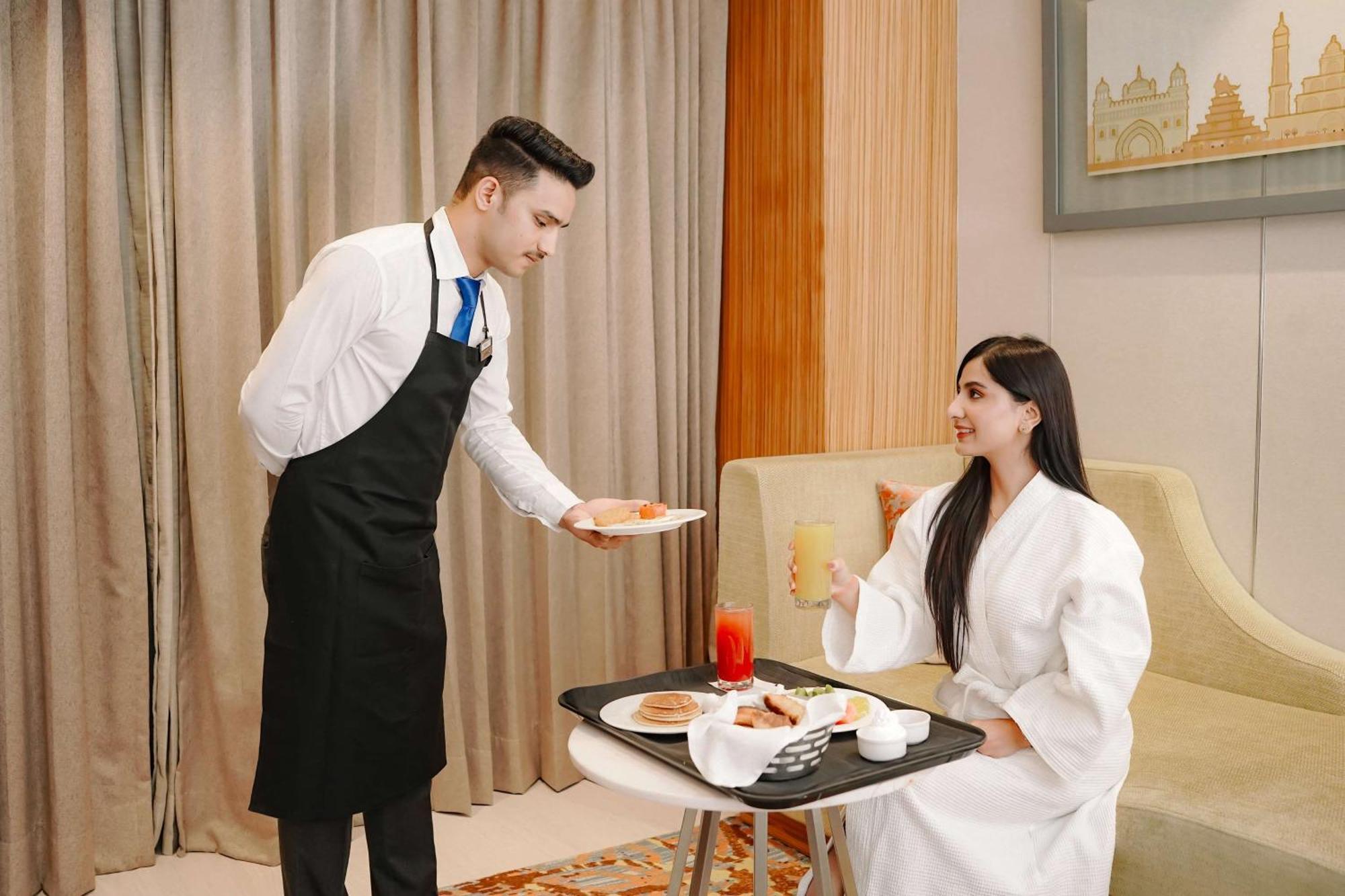 阿姆利则丽笙酒店 外观 照片 Room service